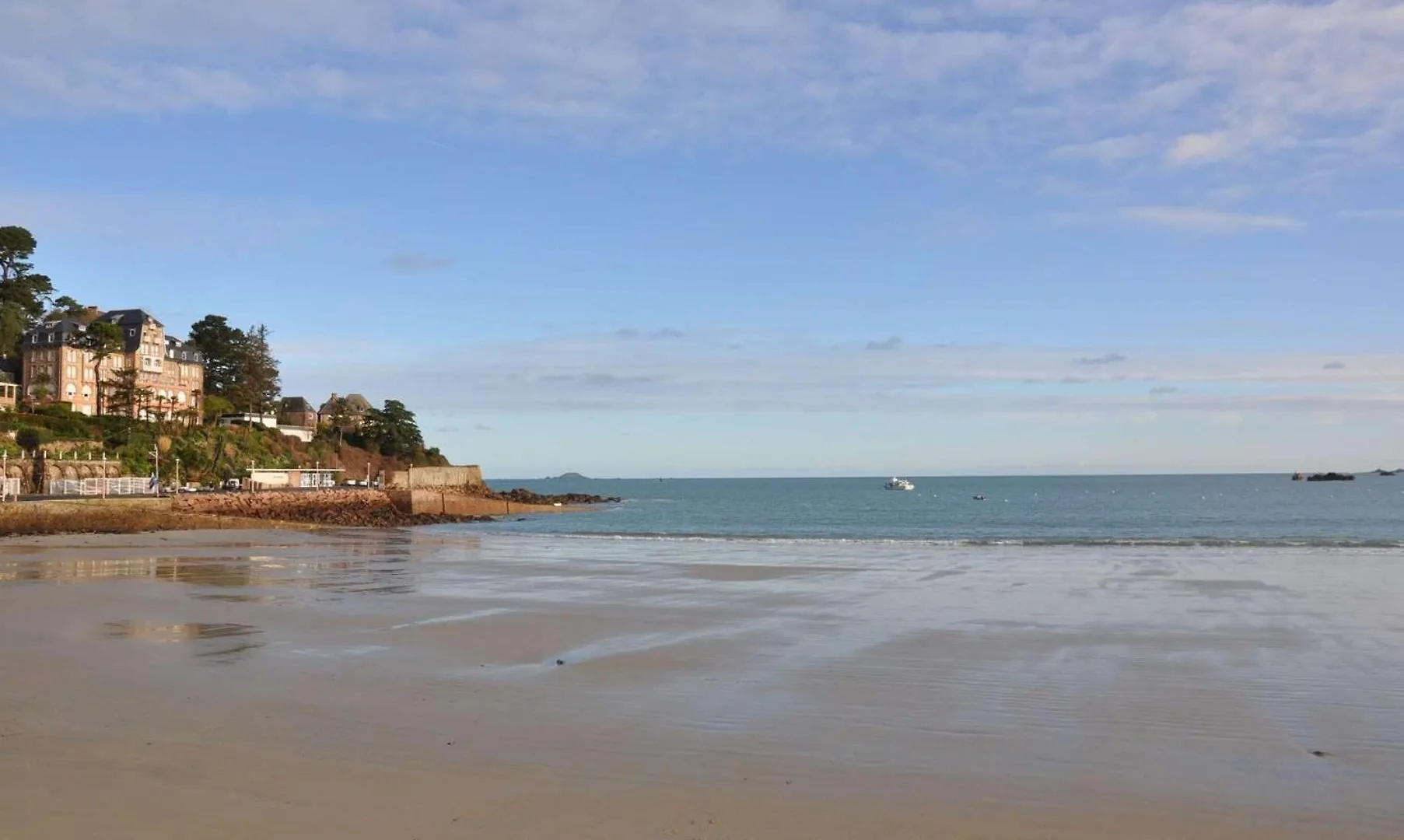 Апартаменты Bel Appartement Avec Wifi Gratuit, Proche Plage De Trestraou Perros-Guirec - Ref 855